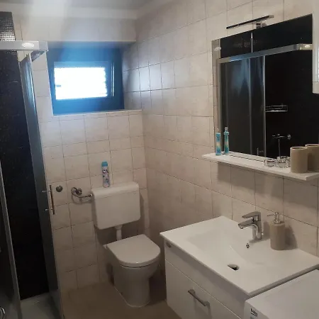 Terra Rossa Apartman Kastelir