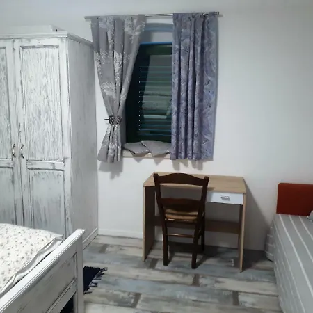 Terra Rossa Apartment