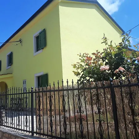 Terra Rossa Apartament *