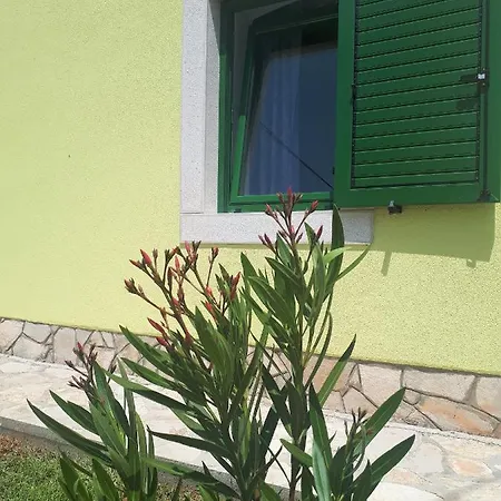 Terra Rossa Apartment Kastelir